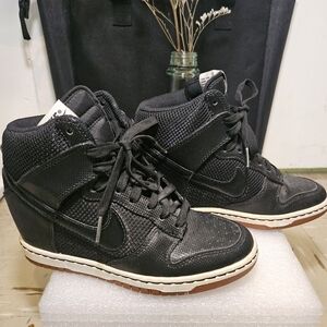 Nike dunks, wedge sneakers